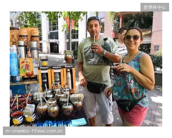 巴西队在拉巴斯用持续高压打破对手心理优势，高原作战不仅是生理更是心理的较量。